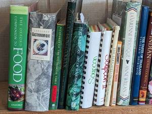 lot 211 image: Large Assortment of Cookbooks