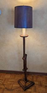 lot 263 image: Vintage Wood Floor Lamp