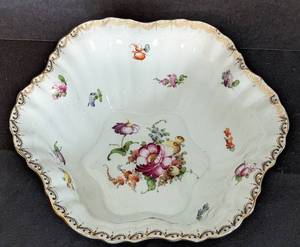 lot 243 image: Vintage Meissen Porcelain Bowl