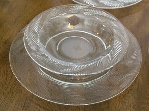 lot 70 image: Vintage Decorative Glass Luncheon Set