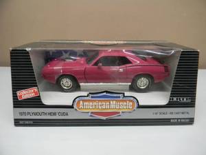 ERTL AMERICAN MUSCLE 118 SCALE COLLECTORS EDITION - 1970 PLYMOUTH HEMI CUDA - NICE - FANTASTIC PIECE - NEW IN BOX - SEE PICTURES