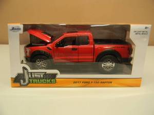 JADA JUST TRUCKS 124 SCALE DIE-CAST - 2007 FORD F-150 RAPTOR - NICE - GREAT PIECE - NEW IN BOX - SEE PICTURES