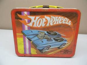 VINTAGE 1969 HOT WHEELS THERMOS METAL LUNCH BOX - VERY COOL OLD SCHOOL PIECE - SEE PICTURES