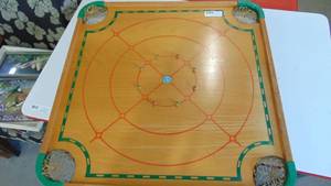 lot 16 image: Vintage game board