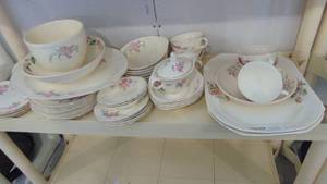 lot 77 image: Lot of misc china