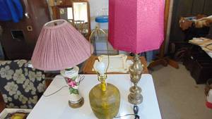 lot 121 image: 3-Lamps