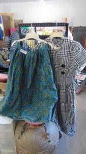 lot 127 image: 6-vintage clothing