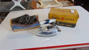 lot 140 image: 3-Vintage irons
