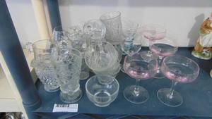 lot 145 image: Lot of misc glassware