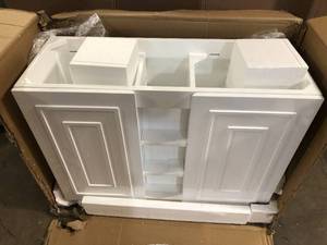 39.5 Single Vanity Cabinet Finish Glossy White Customer Returns See Pictures