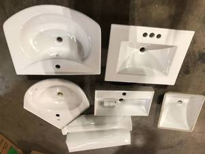 Lot of Sinks Customer Returns See Pictures
