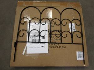 lot 408 image: Garden Edging Border- Flower Bed Fencing for Landscaping- Iris Fence, 5 Piece Set (OPEN BOX)
