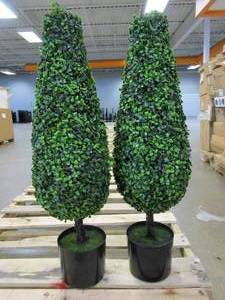 lot 433 image: 35 in. Green Artificial Boxwood Tower Topiary Tree in Pot UV Resistant Indoor Outdoor (2-Pack) (OPEN BOX)