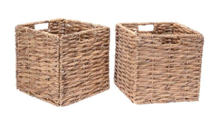 lot 584 image: Villacera 83-DEC7015 12 in. Square Handmade Twisted Wicker Storage Bin - Set of 2 (OPEN BOX)