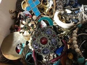 lot 12 image: Flat of jewelry with sterling silver ring