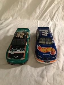 lot 36 image: 2 - NASCAR die cast 124 scale stock cars