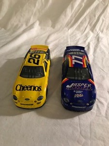 lot 43 image: 2 - NASCAR die cast 124 scale stock cars