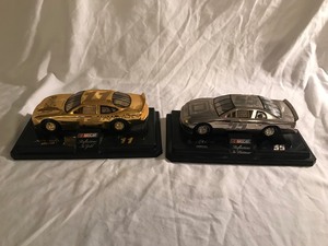lot 47 image: 2 - NASCAR die cast 124 scale stock cars