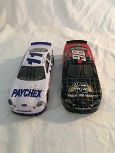 lot 52 image: 2 - NASCAR die cast 124 scale stock cars
