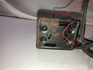 lot 98 image: Postwar Lionel Type 1015 Transformer Bakelite Casing Multi Volt Toy Train Transformer