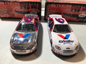 lot 311 image: 2000 NASCAR Racing Champions Mark Martin #6 Valvoline First Production run 2 car set under the lights 124 scale