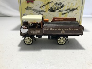 lot 331 image: 1997 Matchbox 1917 Yorkshire Steam Wagon die cast 143 scale
