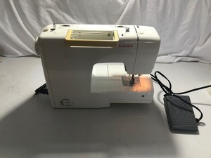 lot 124 image: Singer simple sewing machine model 3116