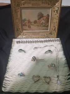 lot 242 image: 1952 vintage Tin of  jewelry