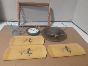 lot 251 image: Eagle Claw Minnow Bait Cage, Bird Feeder & More
