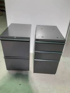 lot 276 image: 2 filing cabinets