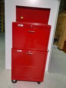 lot 1 image: 15 drawer rolling tool box