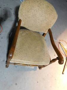 lot 9 image: Upholstered rocking chair