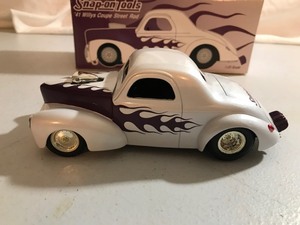 lot 296 image: 1999 Snap On Tools 1941 Willys Coupe Street Rod 125 scale die cast coin bank