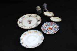 lot 97 image: East Asian Ornate Dishes and Toothpick Holders Nippon, Noritake