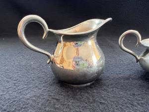 lot 20 image: Universal Sugar & Cream Silver Colored Set