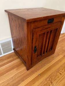 lot 24 image: Surewood Oak End Table