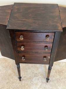 lot 56 image: Vintage Accessory Table with Side Cabinets and Drawers