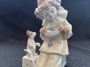 lot 64 image: Lladro Clown with Dog Signed Figurine