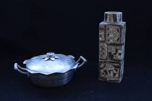 lot 110 image: Everlast Aluminum Pot with Lid and Royal Copenhagen Vase