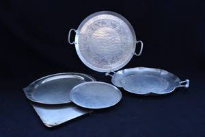 lot 143 image: Aluminum Platter Lot