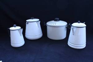 lot 142 image: Vintage White Aluminum Dishware Set, 3 Pitchers and Straining Lid Pot