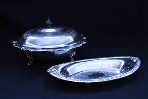 lot 152 image: Aluminum Pot with Engraved Decorative Lid and Tray