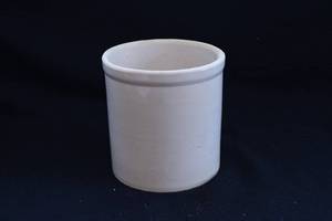 lot 153 image: Vintage Cream Crock