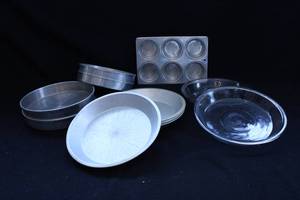 lot 158 image: Cakes, Pie, and Cupcake Baking Pans Mirro and Wearever