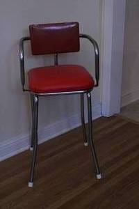 lot 167 image: Vintage Red High Chair