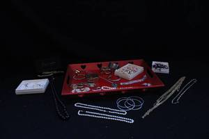 lot 176 image: Assorted Jewelry on Wood Heart Tray