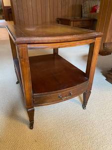 lot 124 image: Vintage Hammary Side Table with Copper Colored Top and Wheels