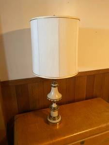 lot 125 image: Vintage Cream & Gold Lamp with White Shade