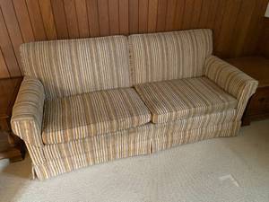 lot 128 image: Vintage Striped Couch See Description for Moving Information