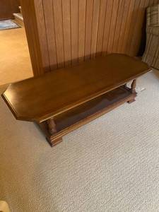 lot 131 image: Ethan Allen Classic Manor Coffee Table, Lot 3 of 3 See Description for Moving Information